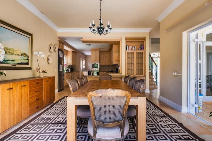 To Let 4 Bedroom Property for Rent in Hout Bay Western Cape